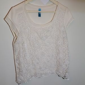 Creamy lace shirt- Medium